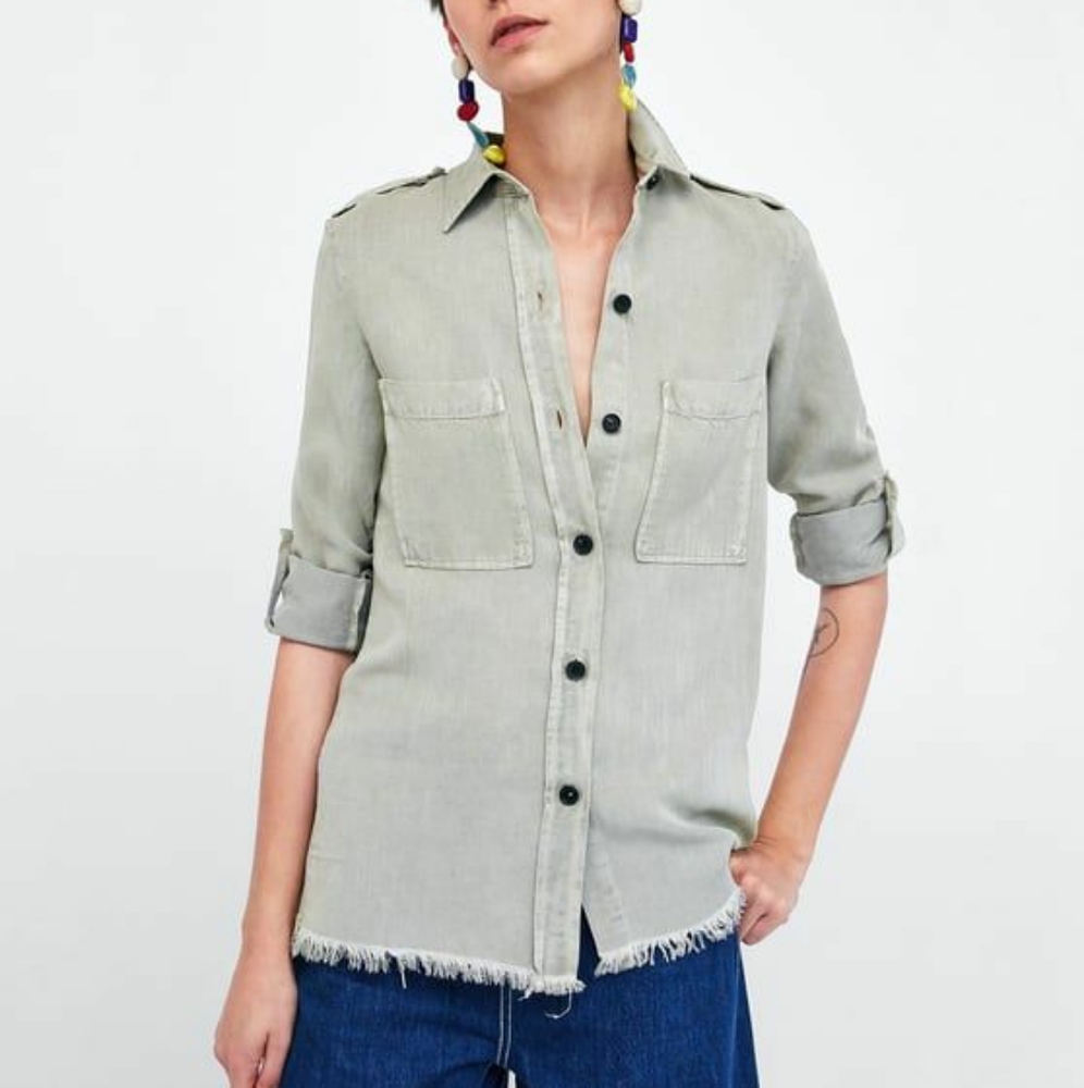 🦋 3/$25 Zara Grey/Green Denim Button-Up